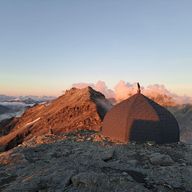 Igloo des Pantalons Blancs